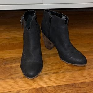 Womens size 8 short booties